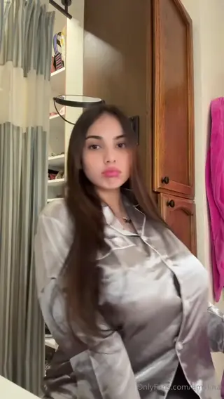 em1lina leaked video, frame 2