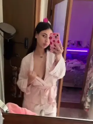 em1lina leaked video, frame 1