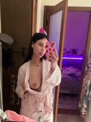 em1lina leaked video, frame 6