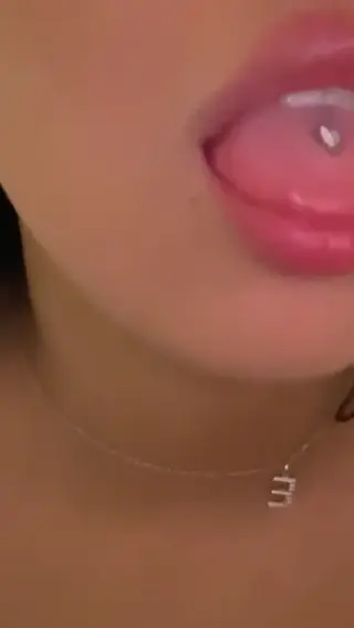 em1lina leaked video preview