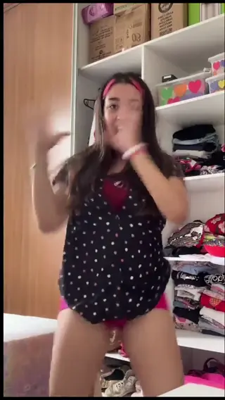 emillyvickof leaked video, frame 3