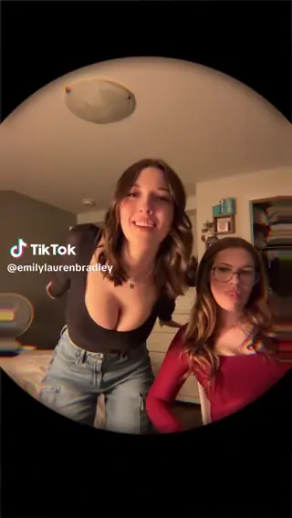 emilyyybradleyyy leaked video preview