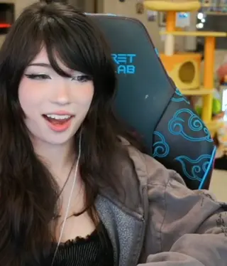 emiru leaked video, frame 1