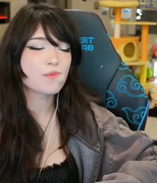 emiru leaked video, frame 6