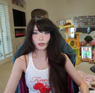 emiru.jpg leaked video, frame 1