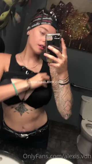 emmah3296 leaked video, frame 2