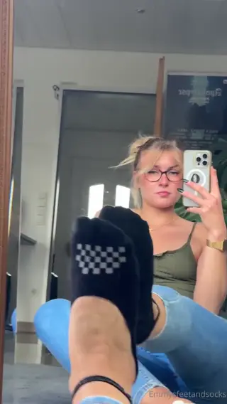 emmyfeetandsocks leaked video, frame 2
