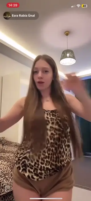 esra_rabiaunal leaked video, frame 1