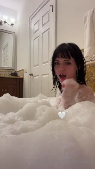 essaere leaked video, frame 5