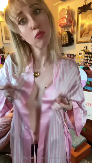 fandomreactions leaked video, frame 3