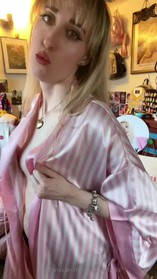 fandomreactions leaked video, frame 4