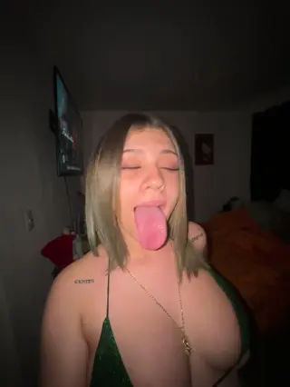 fanpage_of_genibelb leaked video, frame 5
