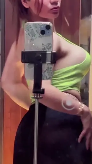 farha_rizviii leaked video, frame 2