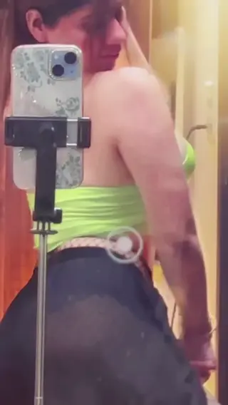 farha_rizviii leaked video, frame 5