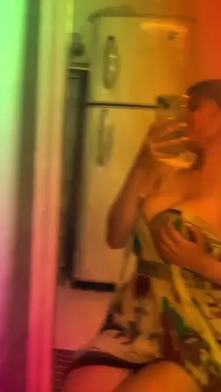 farha_rizviii leaked video, frame 2