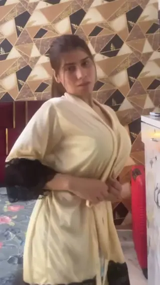 farha_rizviii leaked video, frame 2