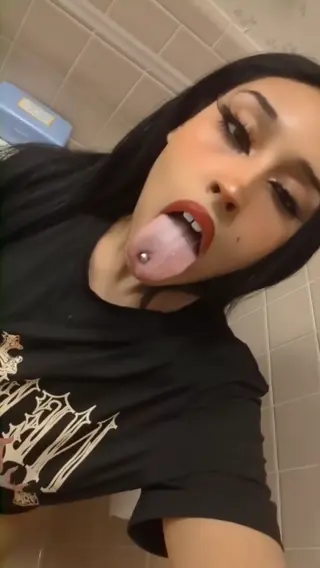 fetlife_requests_thread leaked video, frame 4