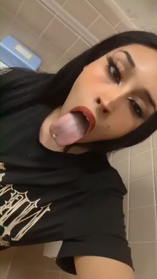 fetlife_requests_thread leaked video, frame 6
