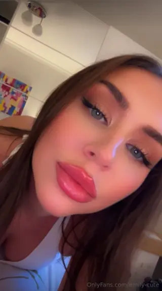fitchick_em_vip leaked video, frame 4