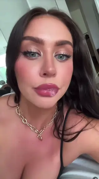 fitchick_em_vip leaked video, frame 2