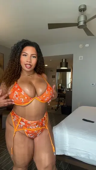 forevercurlybri leaked video, frame 2