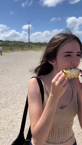 gabrielabee leaked video, frame 3