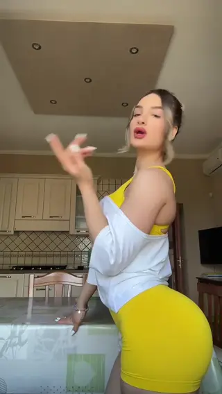 giuliacorrado__ leaked video, frame 3