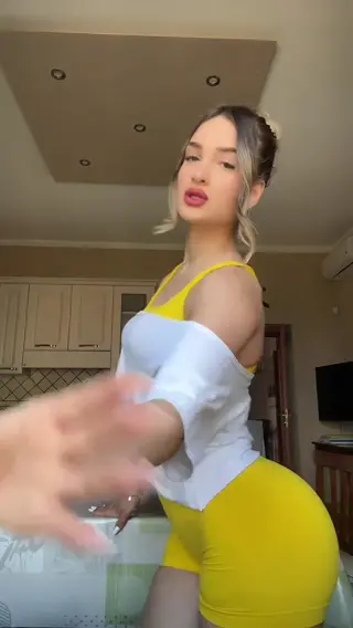 giuliacorrado__ leaked video, frame 4