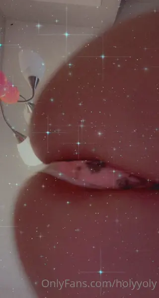holyyoly leaked video, frame 3