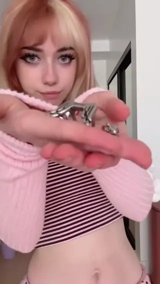 iluvmeww leaked video, frame 4