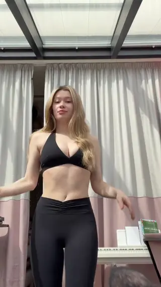 inst_rinna leaked video, frame 1