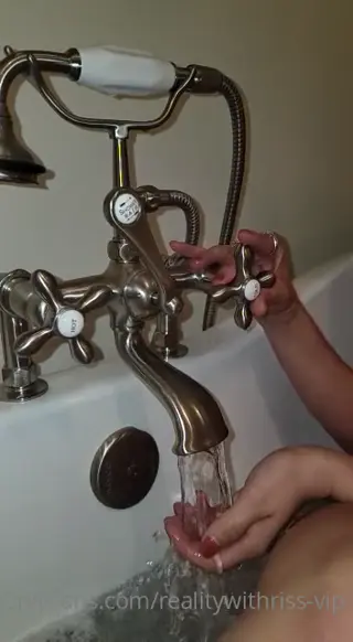 itsreallyriss leaked video, frame 2