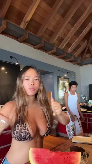 j0yhallyday leaked video, frame 5