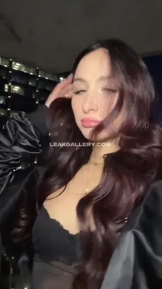 julia leaked video, frame 3