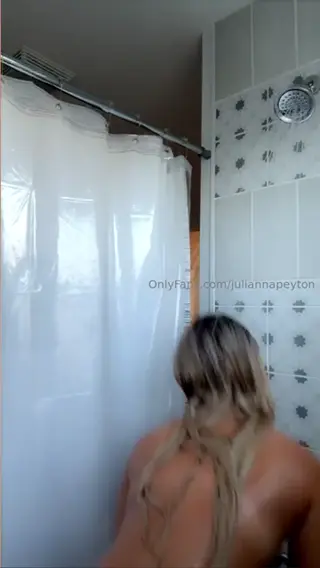 julianna_peyton leaked video, frame 6