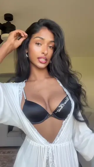 kaavikiwi leaked video, frame 1