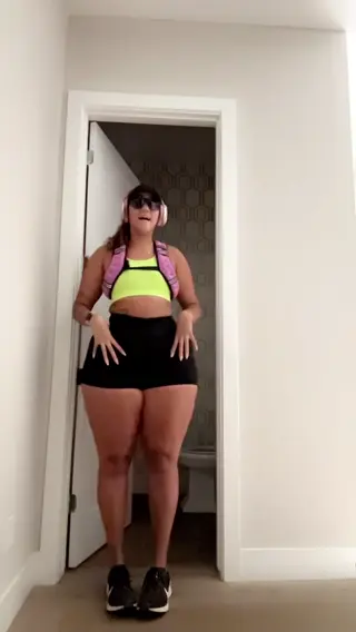 kendall leaked video, frame 2