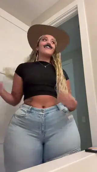 kendall leaked video, frame 1