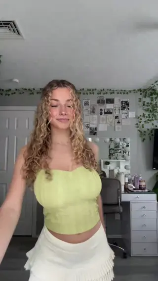 kirapregiato leaked video, frame 1