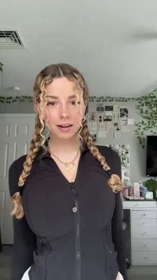 kirapregiato leaked video preview