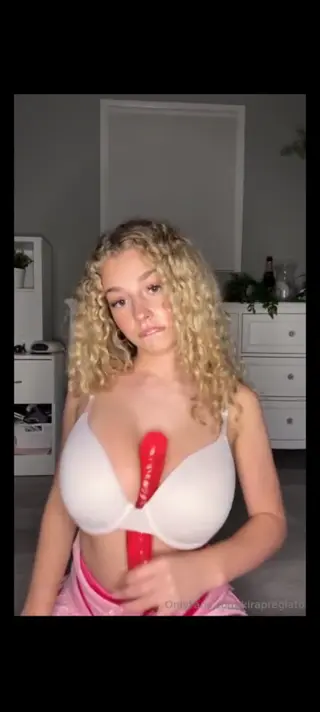 kirapregiato leaked video, frame 5