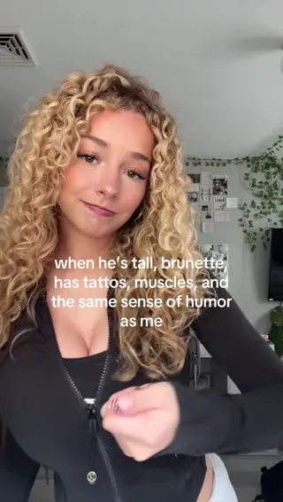kirapregiato leaked video preview