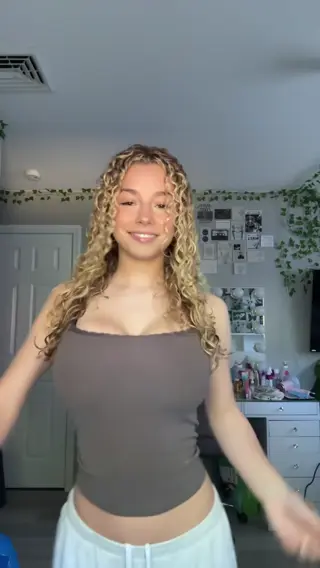 kirapregiato leaked video preview