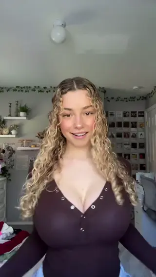 kirapregiato leaked video preview