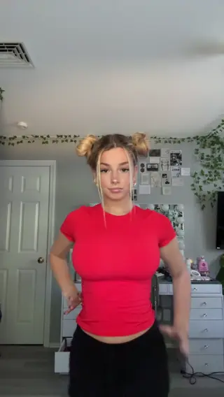 kirapregiato leaked video preview