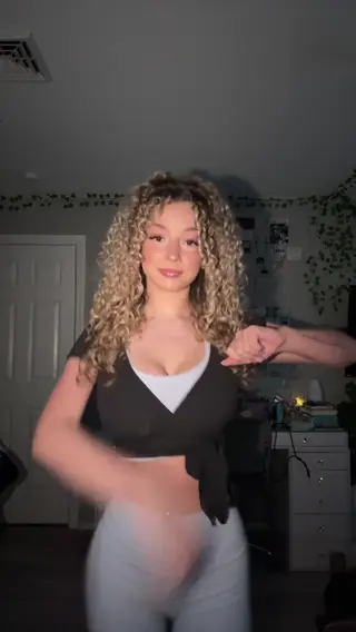 kirapregiato leaked video preview