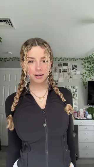 kirapregiato leaked video preview