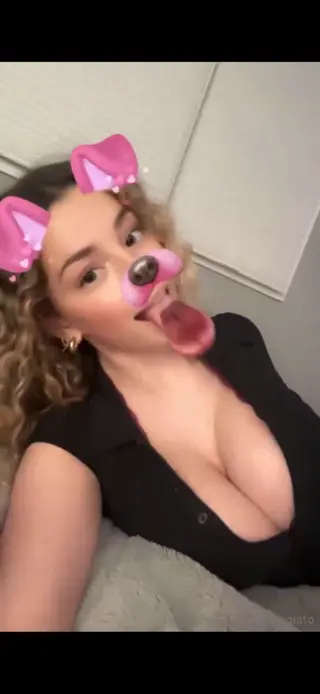 kirapregiato leaked video preview