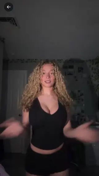 kirapregiato leaked video preview