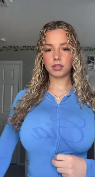 kirapregiato leaked video preview